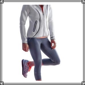 Athleta Relay Capri Pastel Purple Leggings Size Med